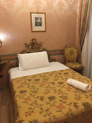 רומא Hotel Des Epoques מראה חיצוני תמונה