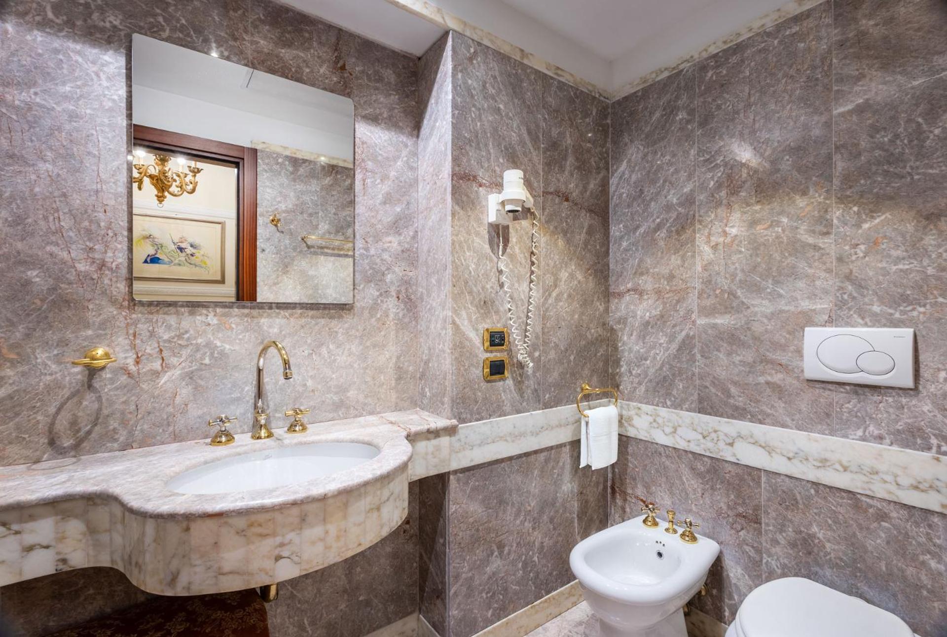 רומא Hotel Des Epoques מראה חיצוני תמונה