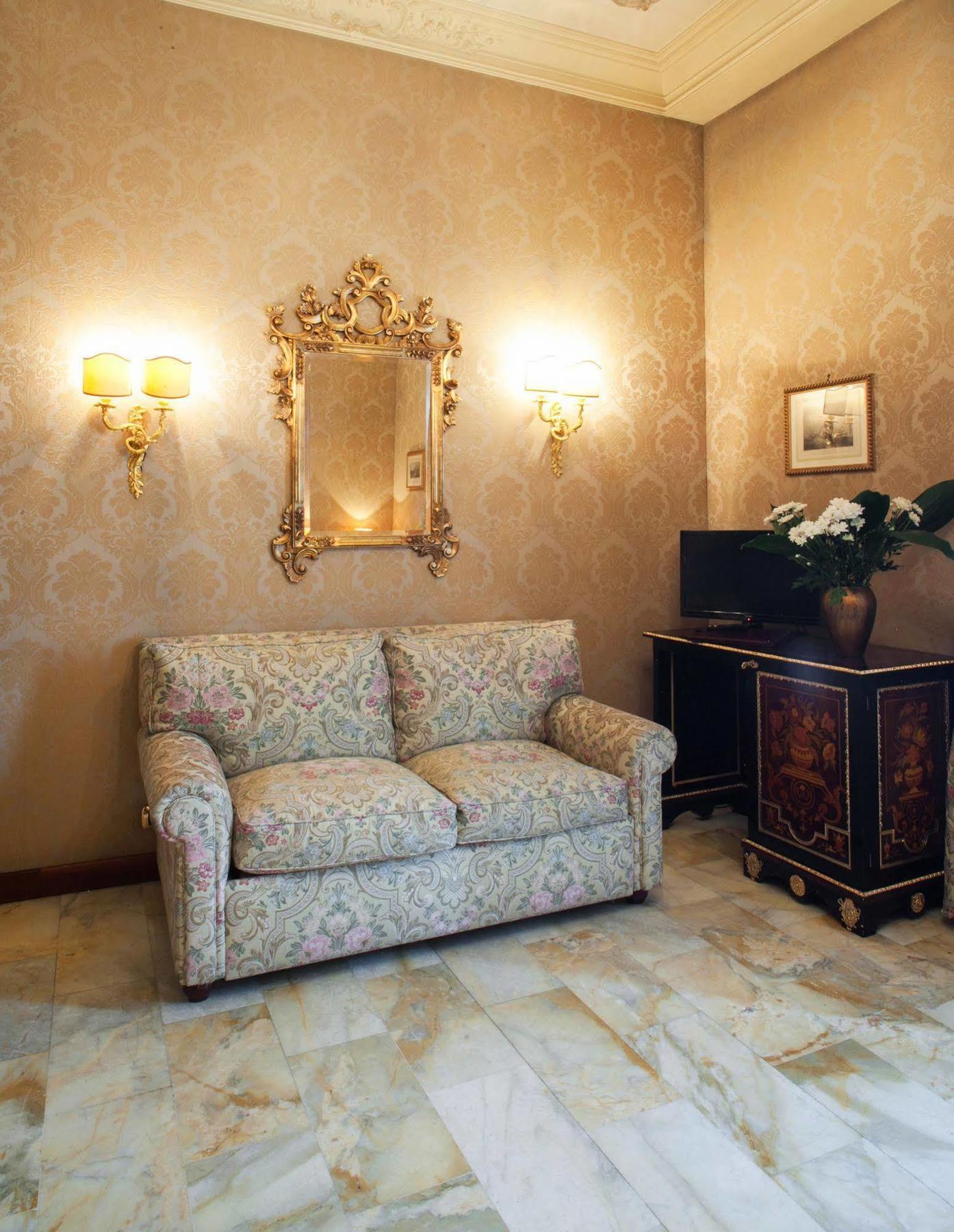 רומא Hotel Des Epoques מראה חיצוני תמונה